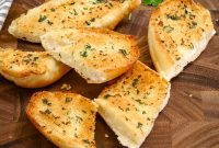 Crispy Garlic Bread Recipe with Butter and Herbs