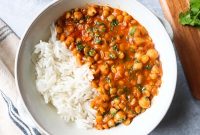 Chickpea and Lentil Curry Recipe: Hearty Vegan Dinner Idea