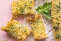20-Minute Pesto Butter Garlic Bread Recipe