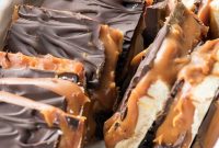 Gooey Low-Carb Millionaire Bars with Sugar-Free Caramel