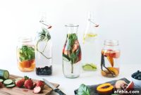 15 Refreshing Infused Water Recipes and Flavor Pairings