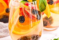 Refreshing White Sangria Recipe for Summer Parties