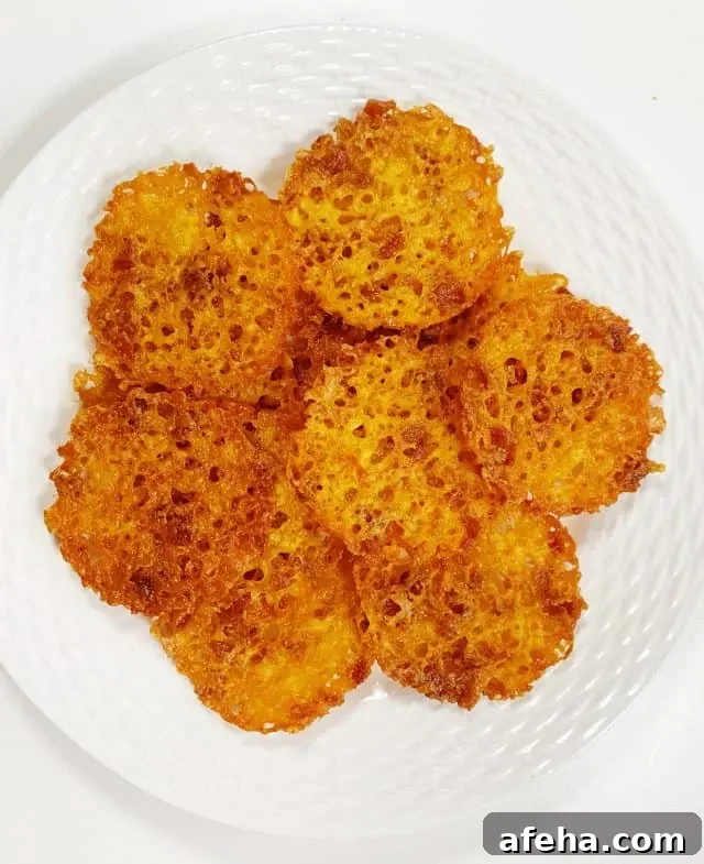 Bacon Cheddar Crisps — Keto Low-Carb Snack Recipe 3 plate of bacon cheddar cheese crisp