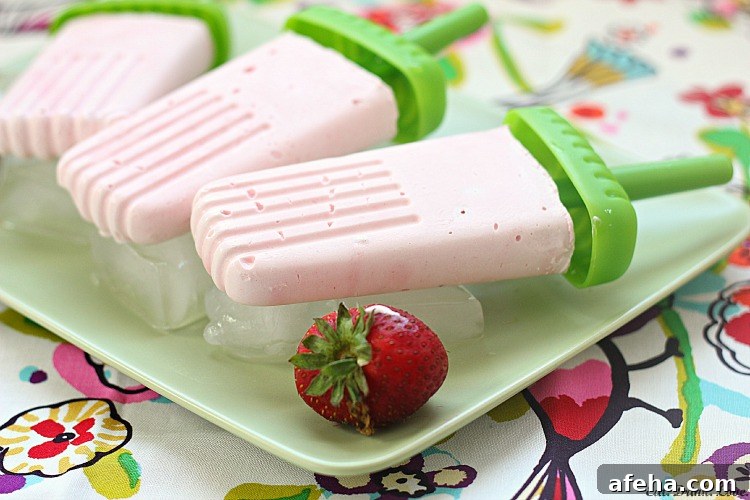 Strawberry Cheesecake Popsicles
