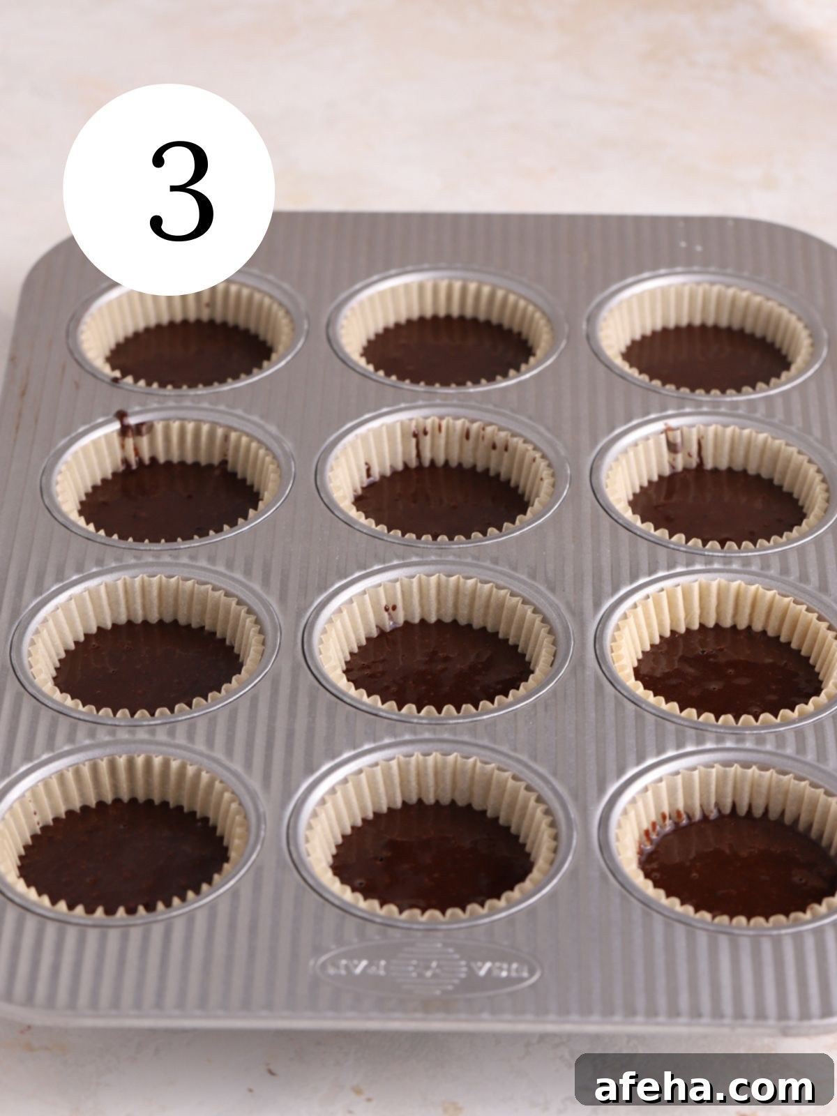 Cupcake pan with batter
