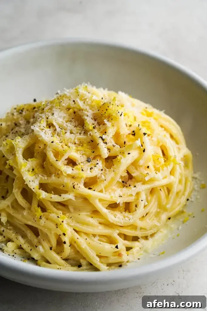 pasta al limone closeup