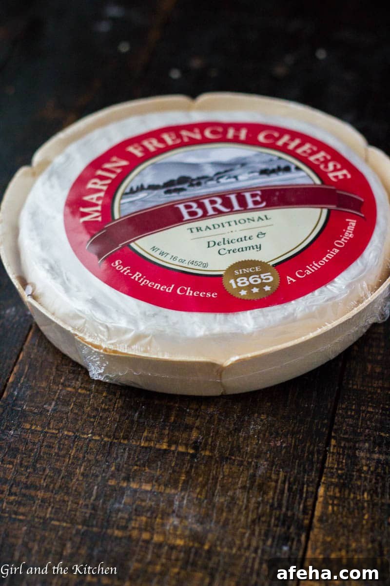 Garlic Baked Brie with 4 Ingredients — 15-Minute Appetizer 5 garlic brie