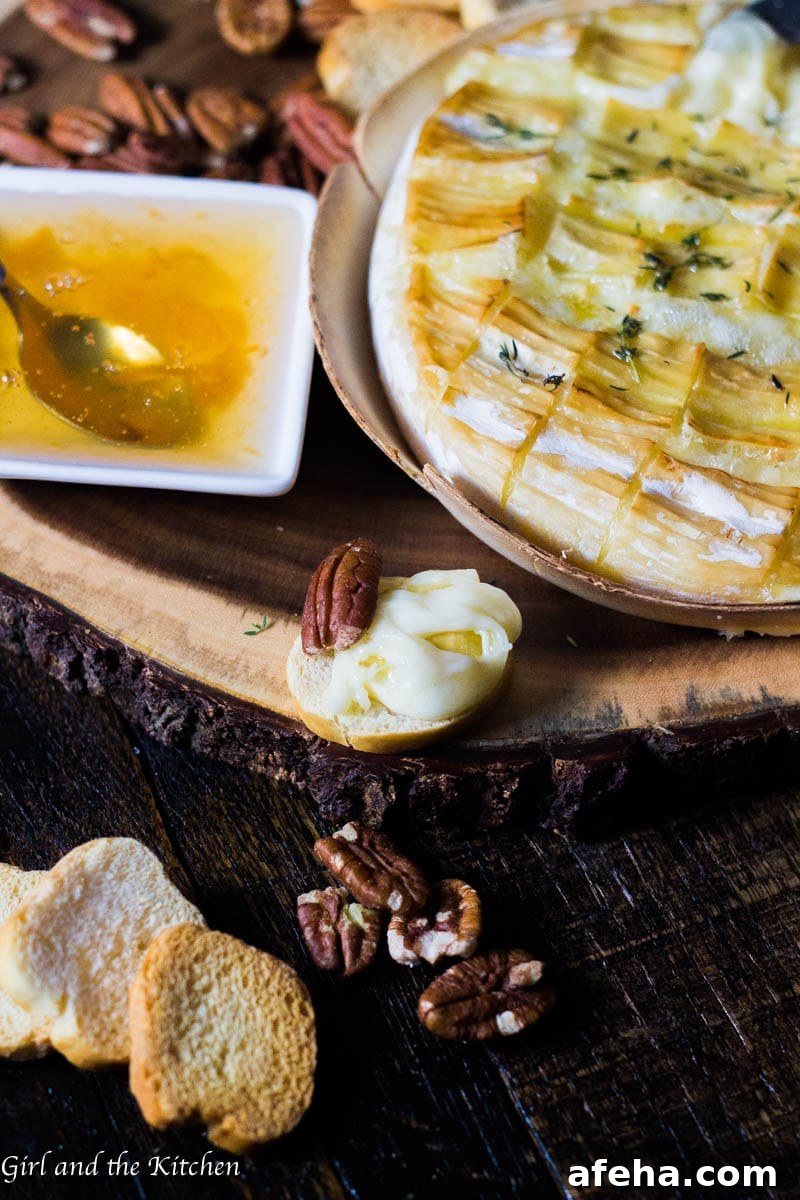 Garlic Baked Brie with 4 Ingredients — 15-Minute Appetizer 8 easy brie cheese recipes